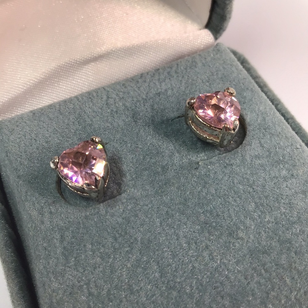 Heart-Shaped Pink Stud Earrings silver pierced style ster or plate ?